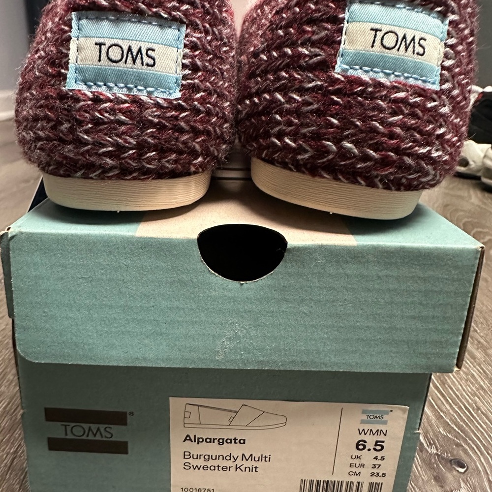 Women’s Brand New Toms Slip On Shoes Sz 6.5 - Picture 2 of 6